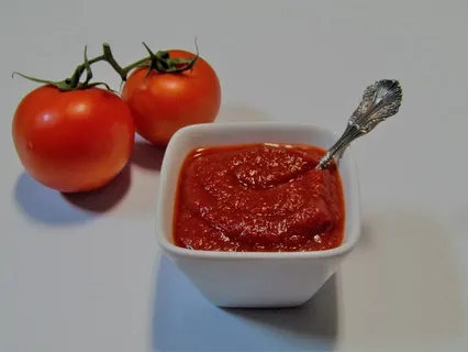 تصویر 4 از رب گوجه عمده تازه و خوش‌ رنگ با قیمت عالی